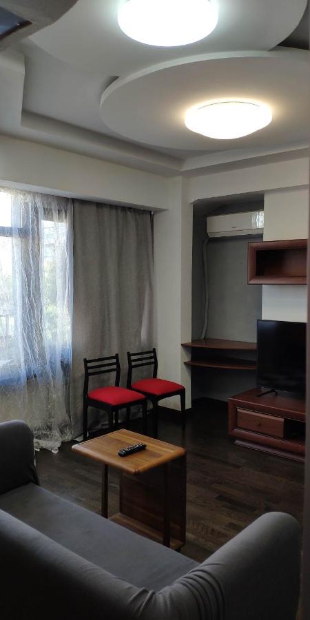 Apartment On Nazarbayeva 77 Almaty Exteriér fotografie
