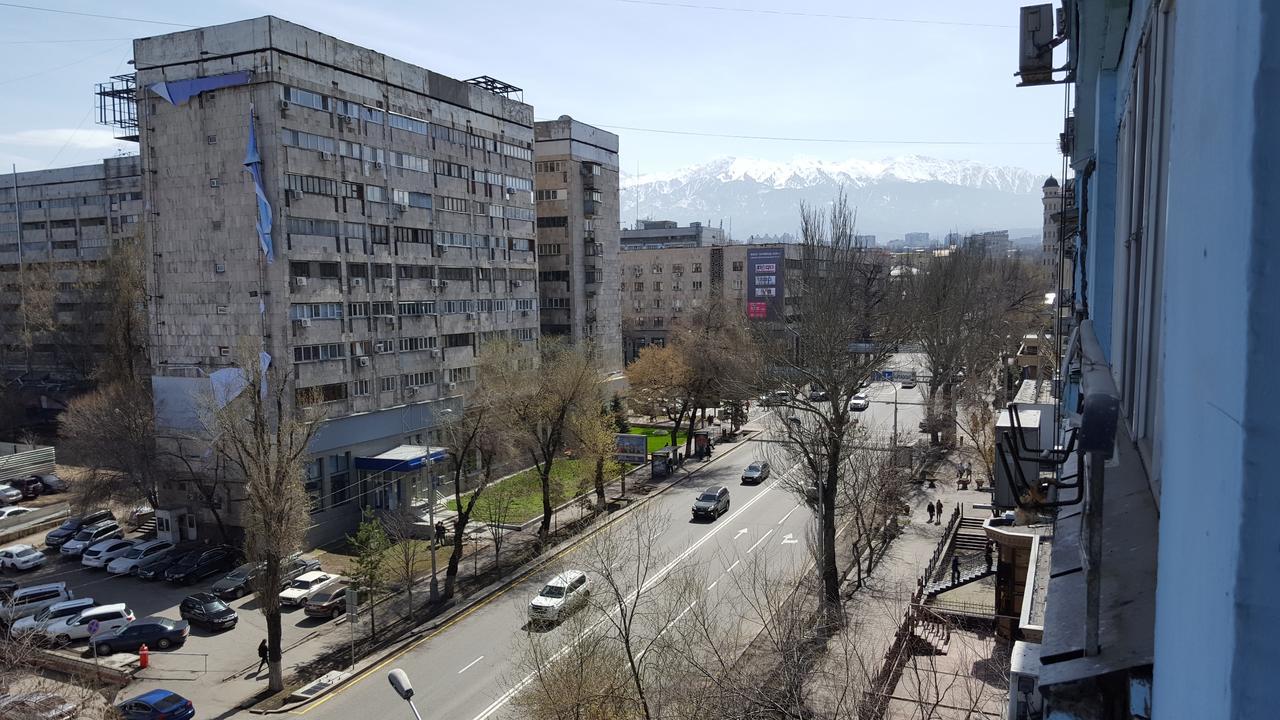 Apartment On Nazarbayeva 77 Almaty Exteriér fotografie
